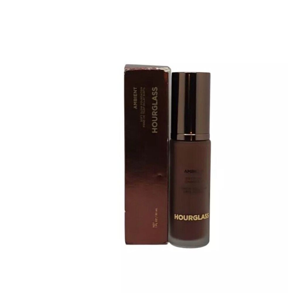 NEW Hourglass Ambient Soft Glow Foundation Shade 17 Deep